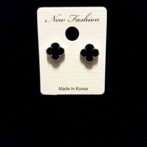 Black enamel stud earrings